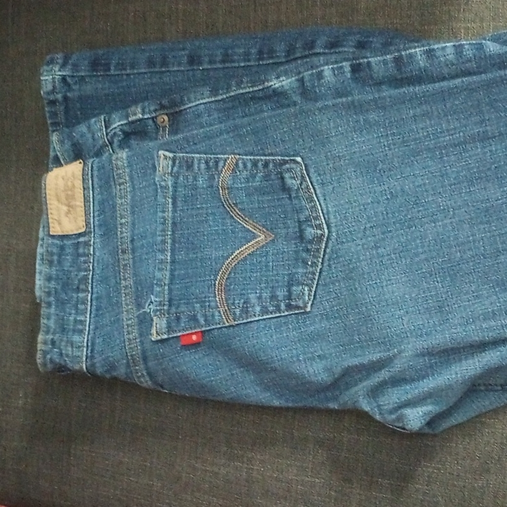 Women's Levi's 526 Slender Boot Cut Size 12